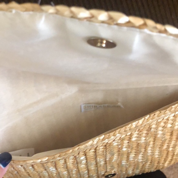 Straw Clutch - Picture 2 of 2